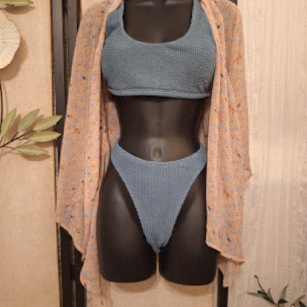 HOLLISTER !! - Picture 4 of 4